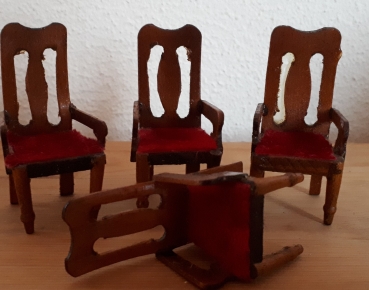 Konvolut Puppenhausmöbel aus Holz