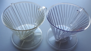 2 Melitta Tee-/Kaffeefilter - Kunststoff transparent - ca. 1960er/1970er Jahre