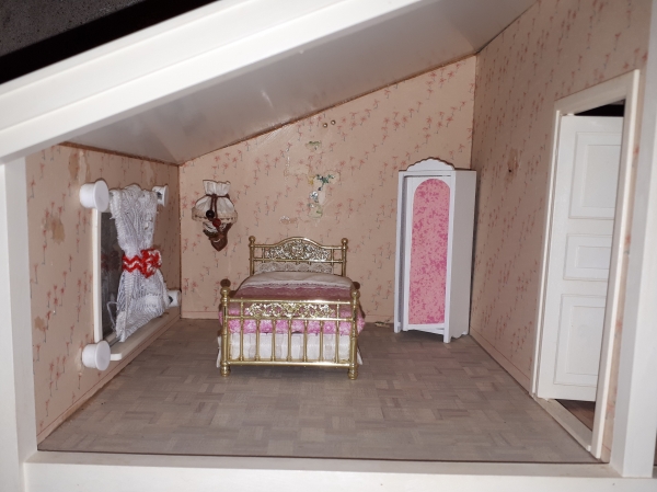 Lundby Puppenhaus ca. 1970er/1980er Jahre 3-stöckig mit Möbeln
